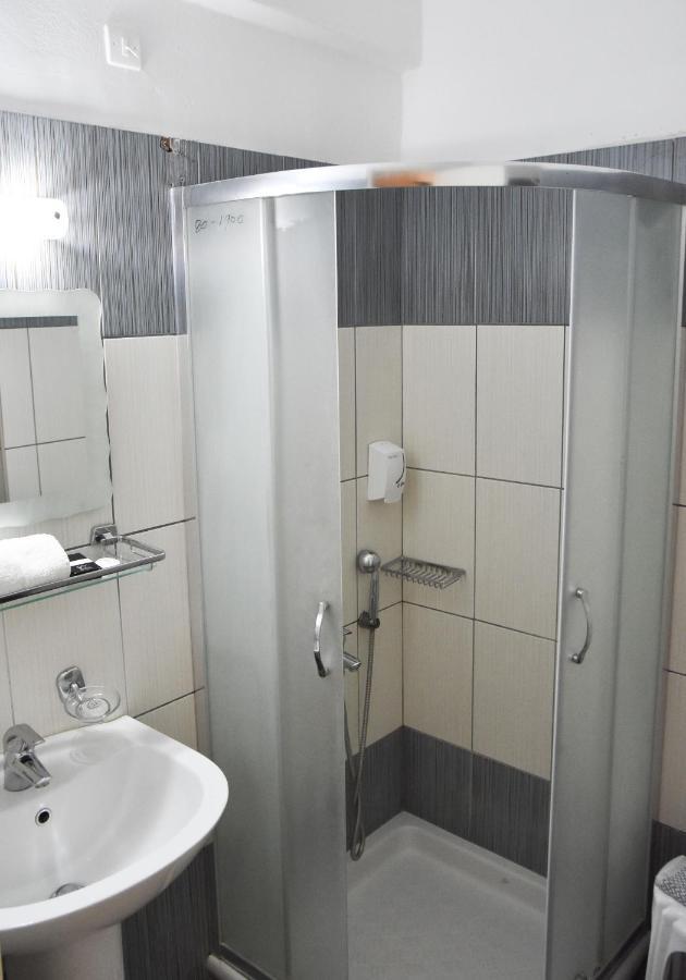Merope Hotel Karlovassi Dış mekan fotoğraf